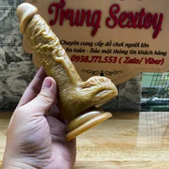 Dương vật giả gắn tường chiều dài sử dụng là 14cm đường kính là 35cm